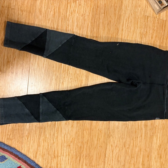 Black and Green Free People Movement Leggings - Picture 6 of 7